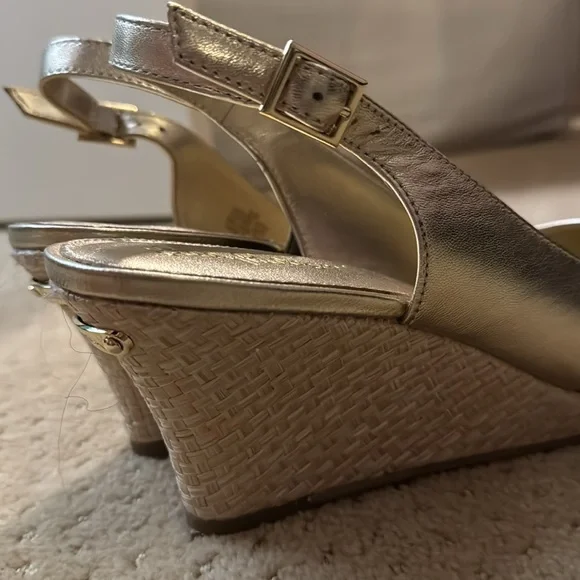 Lilly Pulitzer Gold Espadrilles Wedges 9.5 Gently Worn - Picture 4 of 5